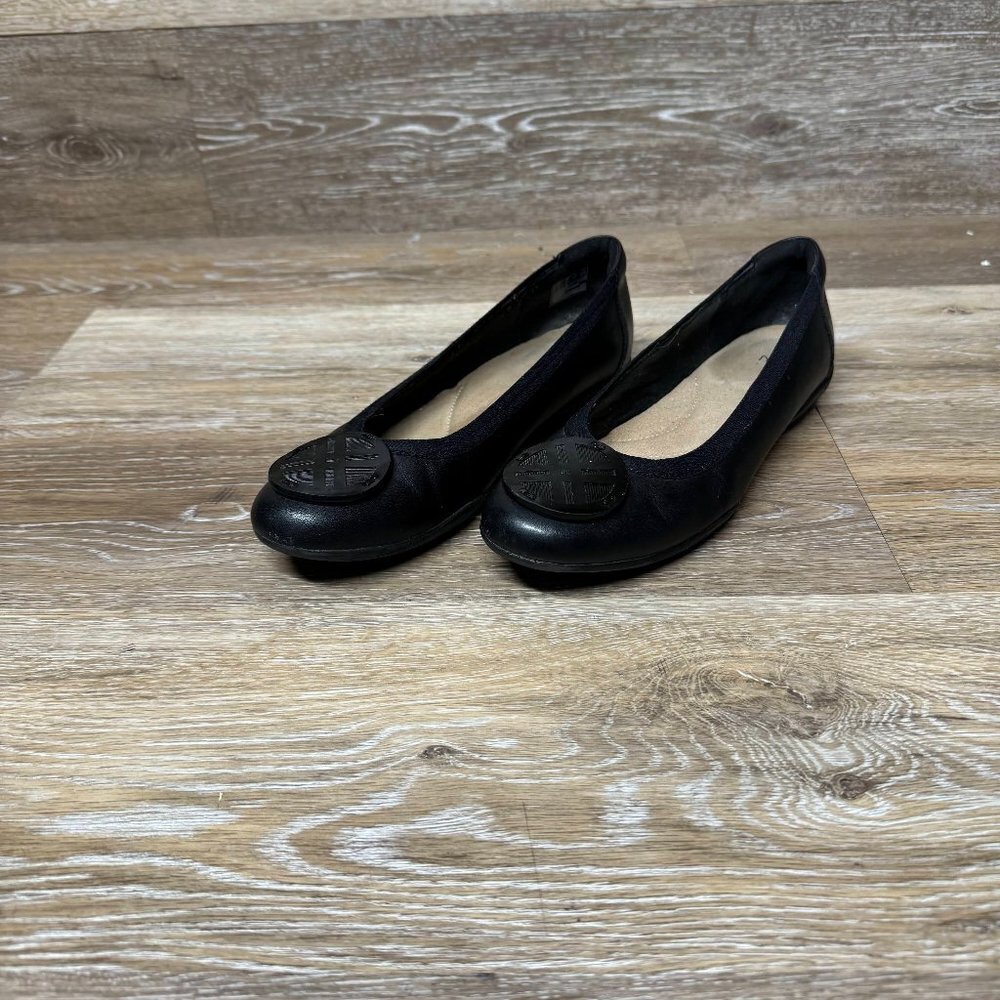 CLARKS Women's Sara Willow Ballet Flat Black Size 6.5